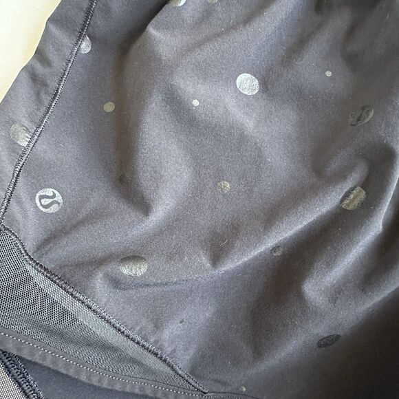 Lululemon Hotty Hot High Rise Lined Women's Sz 6 Short 4" Poco Logo Foil Black - Picture 4 of 6